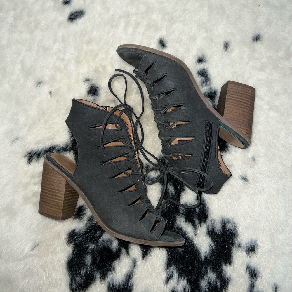 Lace up Heeled Sandals